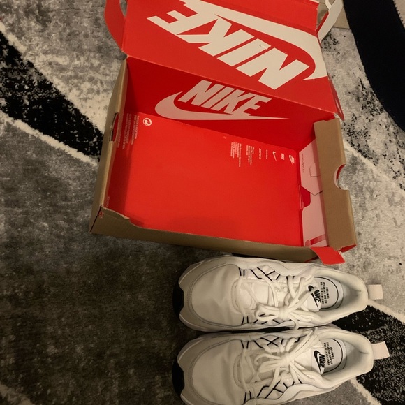 Nikes for women (new) - Picture 3 of 5